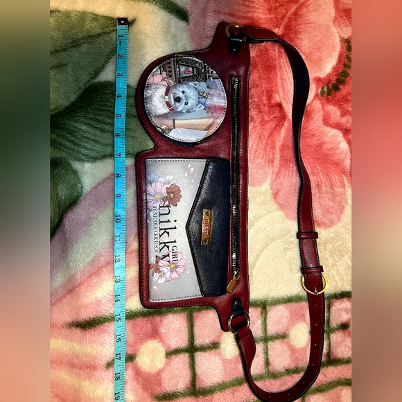 Fannypack - Picture 1 of 4